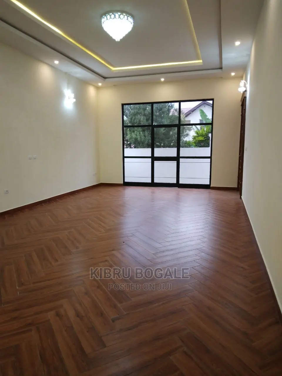 5bdrm Villa in Ayat, Bole for sale