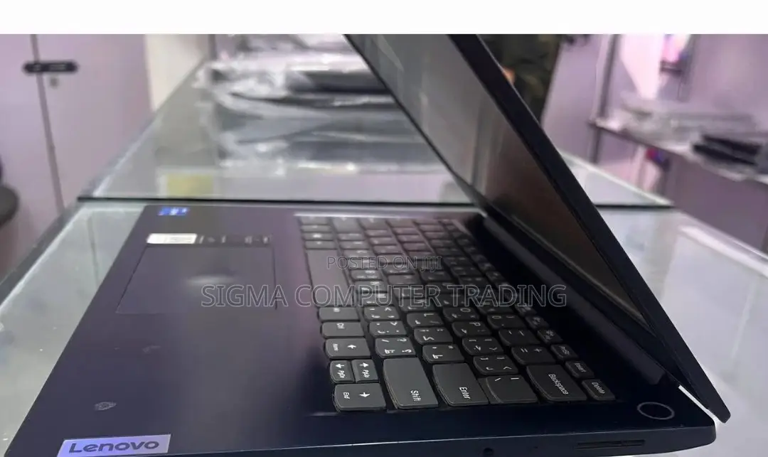 New Laptop Lenovo Ideapad 3 8GB Intel Core I5 HDD+SSD 1T