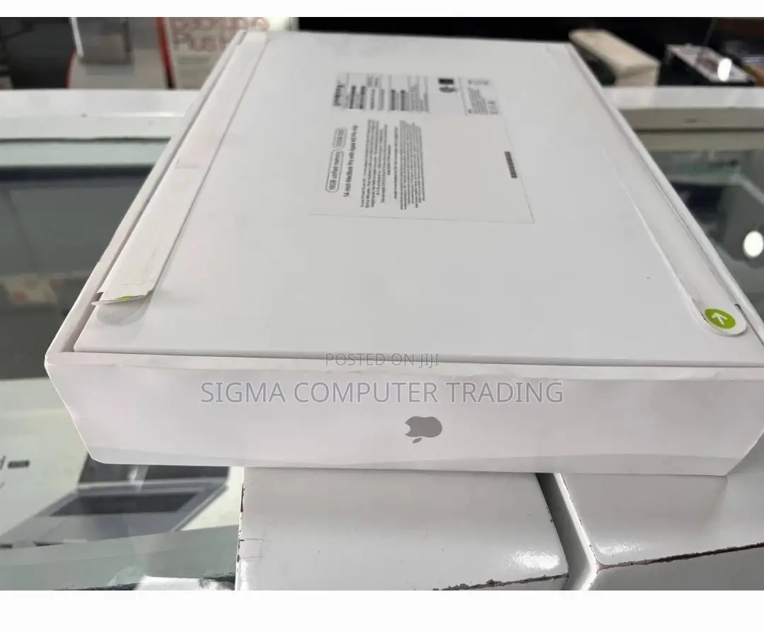 New Laptop Apple MacBook Pro 16GB Apple M2 SSD 512GB