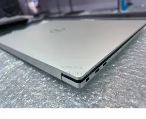 New Laptop Dell XPS 15 32GB Intel Core I9 SSD 512GB