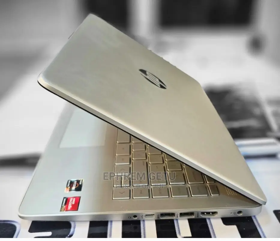 New Laptop HP Stream Notebook 8GB AMD Ryzen 5 SSD 512GB