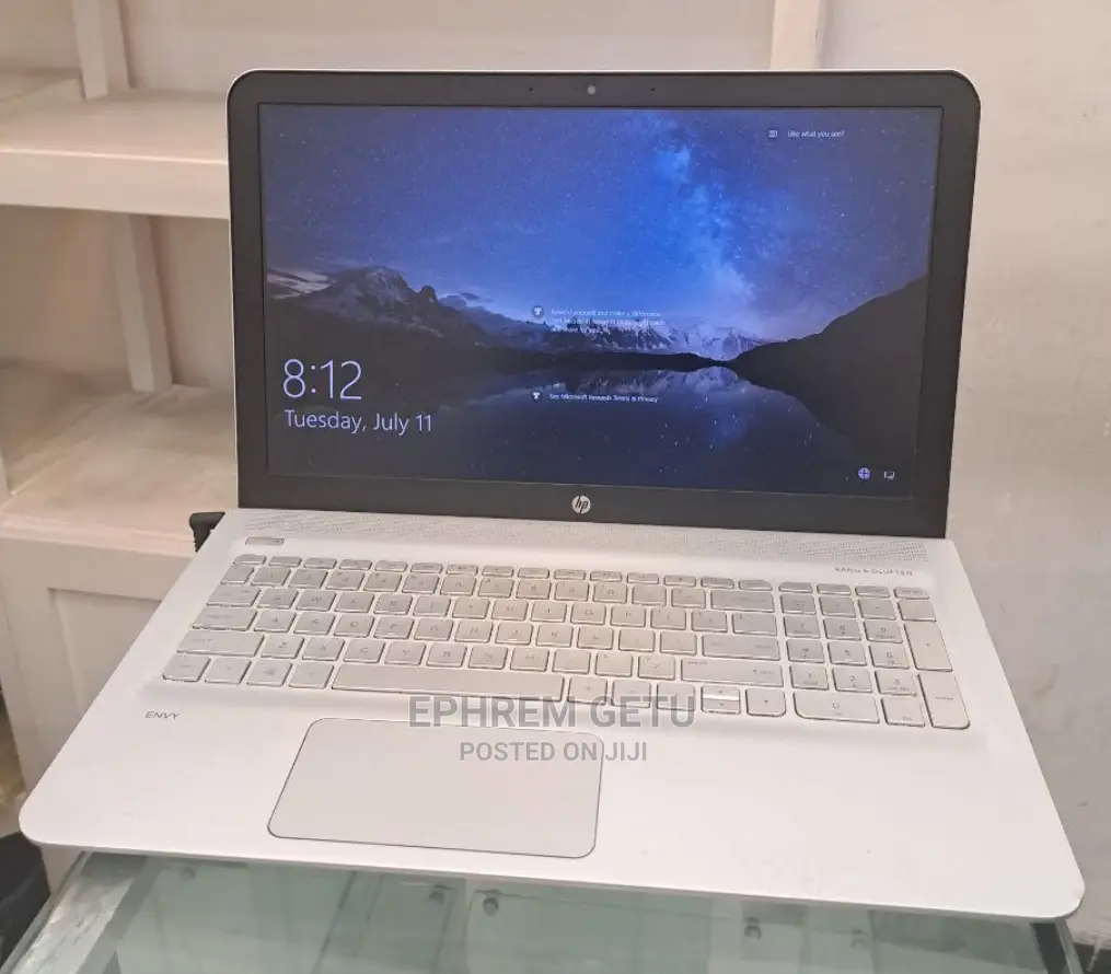 New Laptop HP Envy 15 8GB Intel Core I5 HDD+SSD 1T