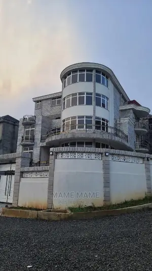 9bdrm House in Addis Abeba, Bole for sale