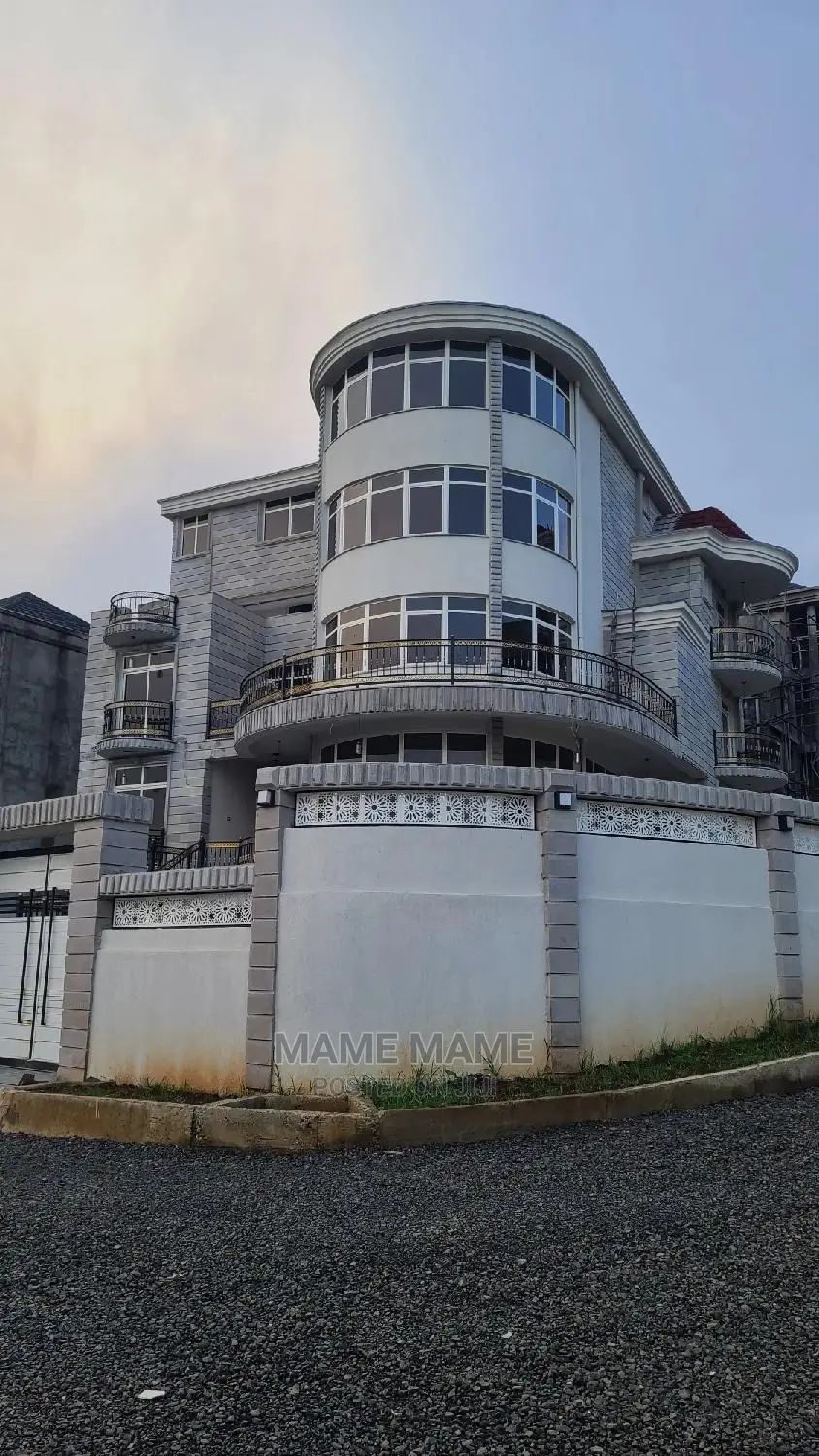 9bdrm House in Addis Abeba, Bole for sale