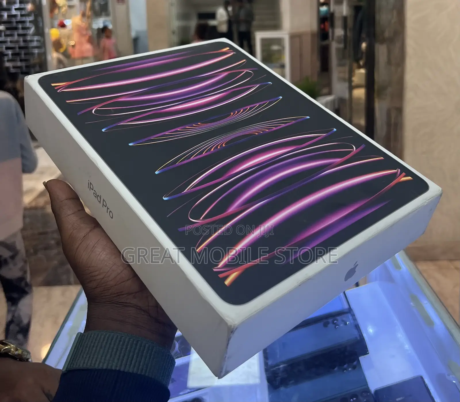 New Apple iPad Pro 12.9 (2022) 256 GB Gray