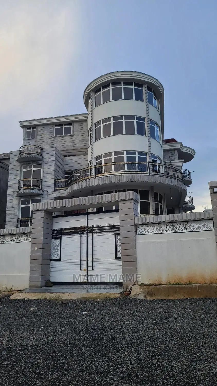 9bdrm House in Addis Abeba, Bole for sale