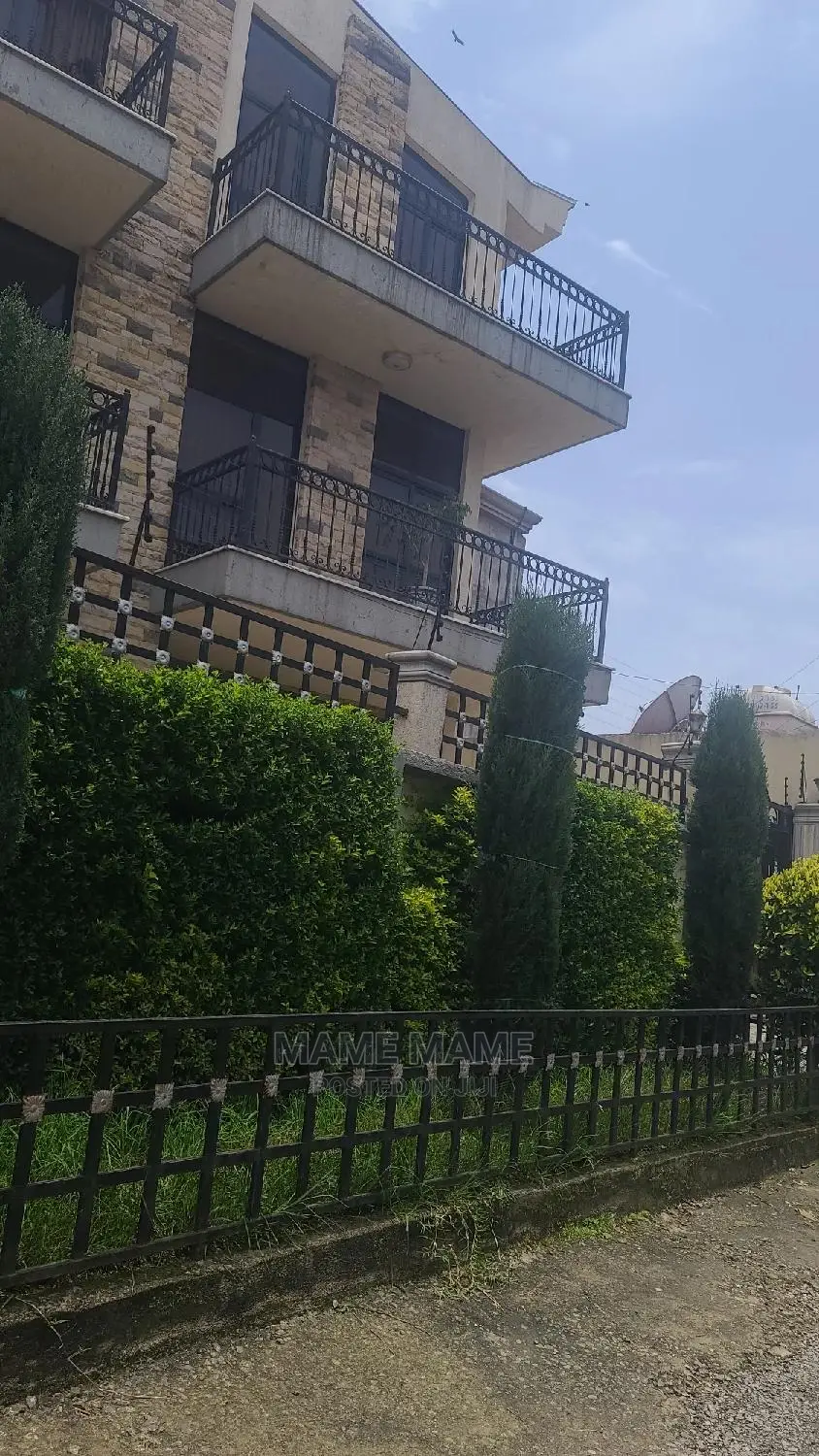 6bdrm House in Addis Abeba, Bole for sale