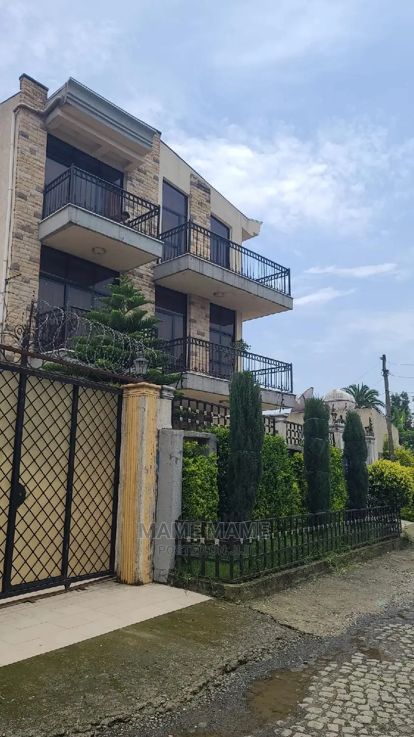 6bdrm House in Addis Abeba, Bole for sale