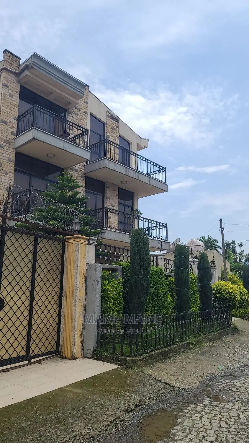 6bdrm House in Addis Abeba, Bole for sale