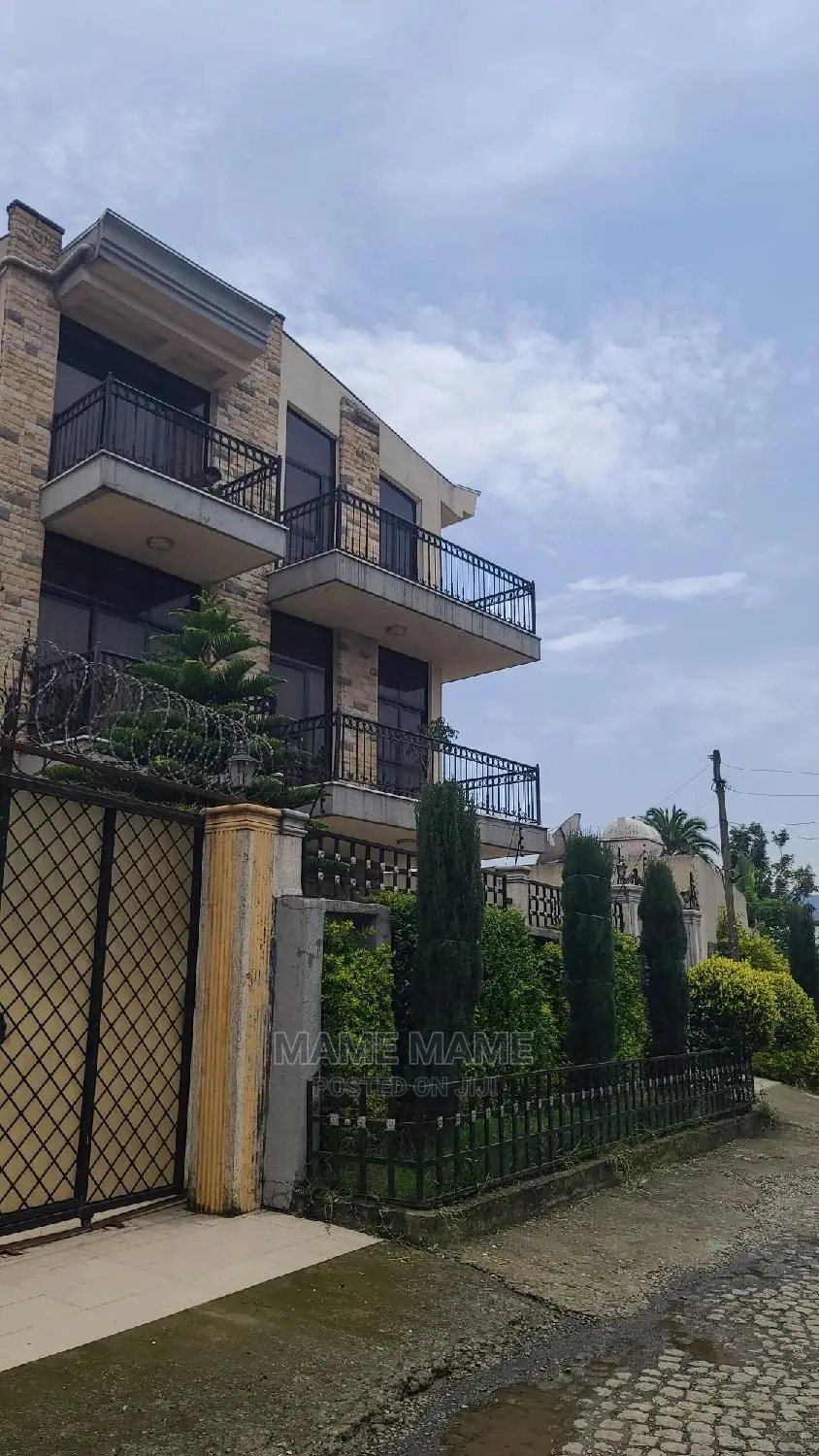 6bdrm House in Addis Abeba, Bole for sale