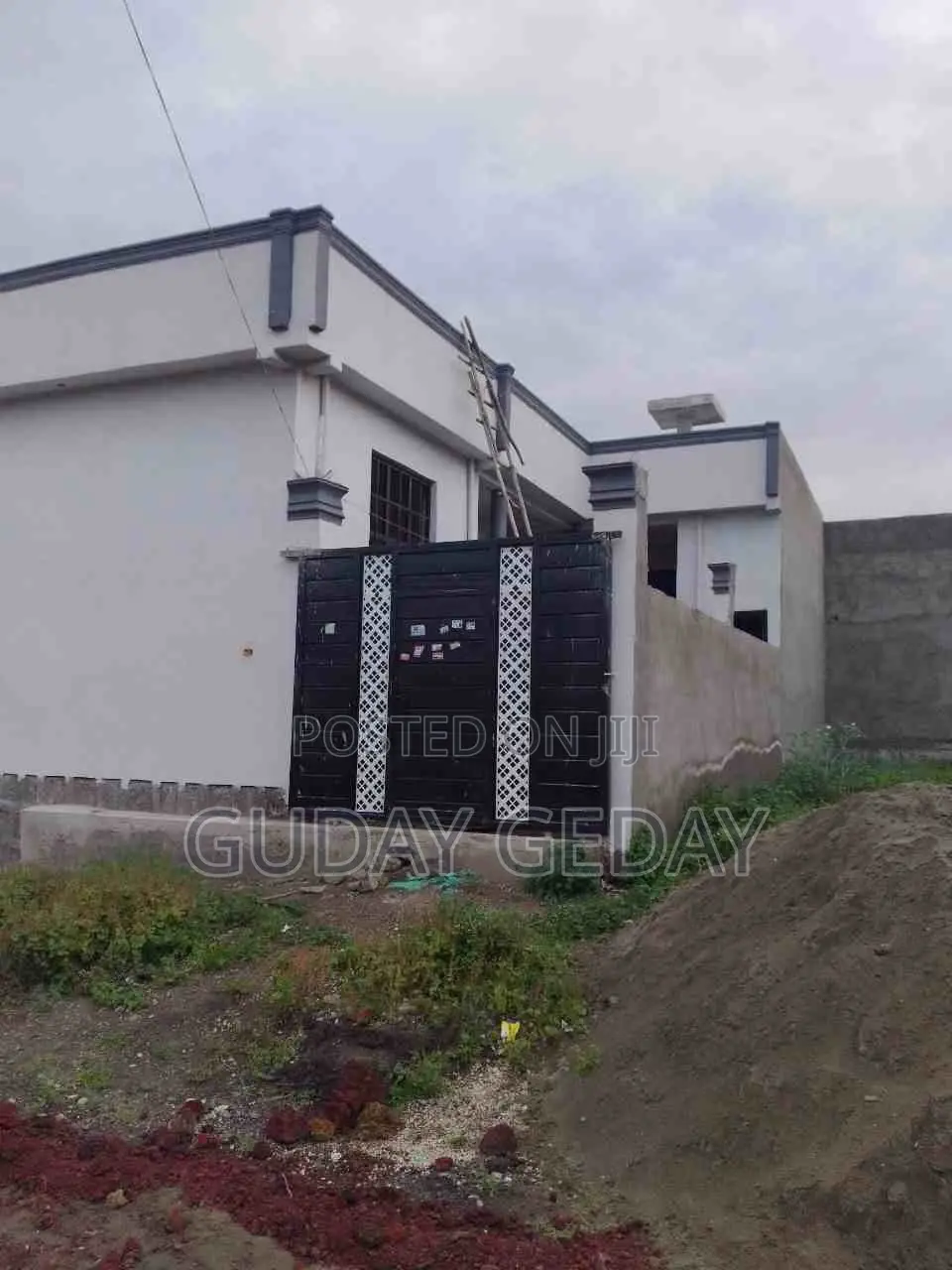 Furnished 4bdrm House in Private, Oromia-Finfinne for sale