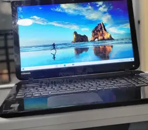 Photo - Laptop Toshiba Satellite C55 8GB Intel Core I5 SSD 256GB