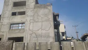 10bdrm House in Cmc, Yeka for sale