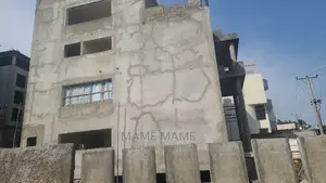 10bdrm House in Cmc, Yeka for sale