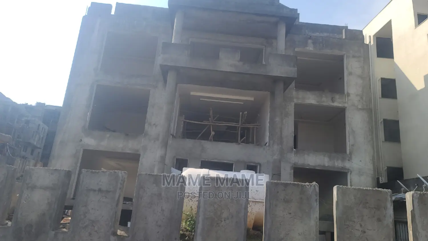 10bdrm House in Cmc, Yeka for sale