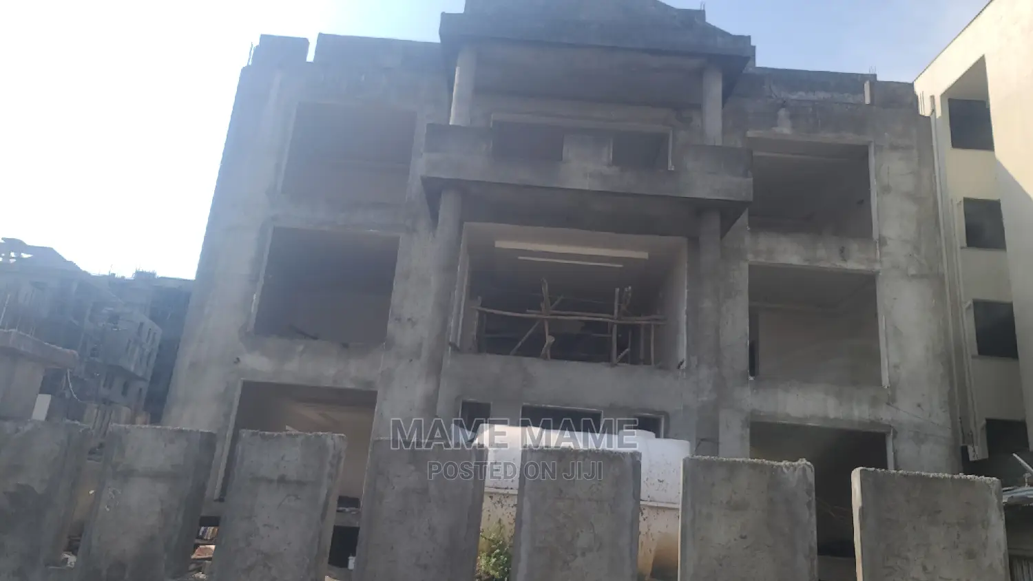 10bdrm House in Cmc, Yeka for sale