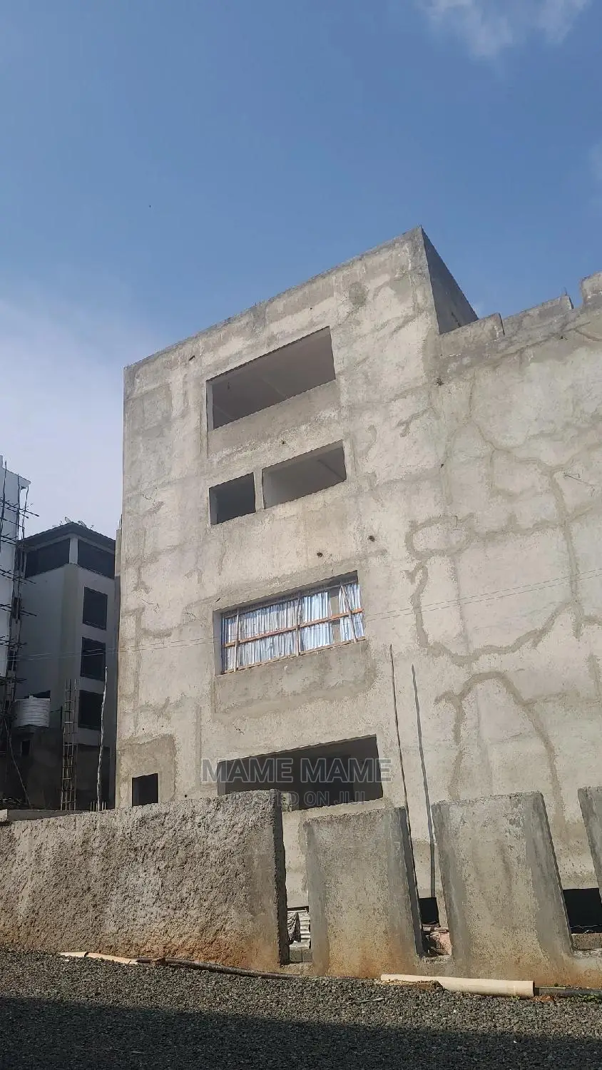 10bdrm House in Cmc, Yeka for sale