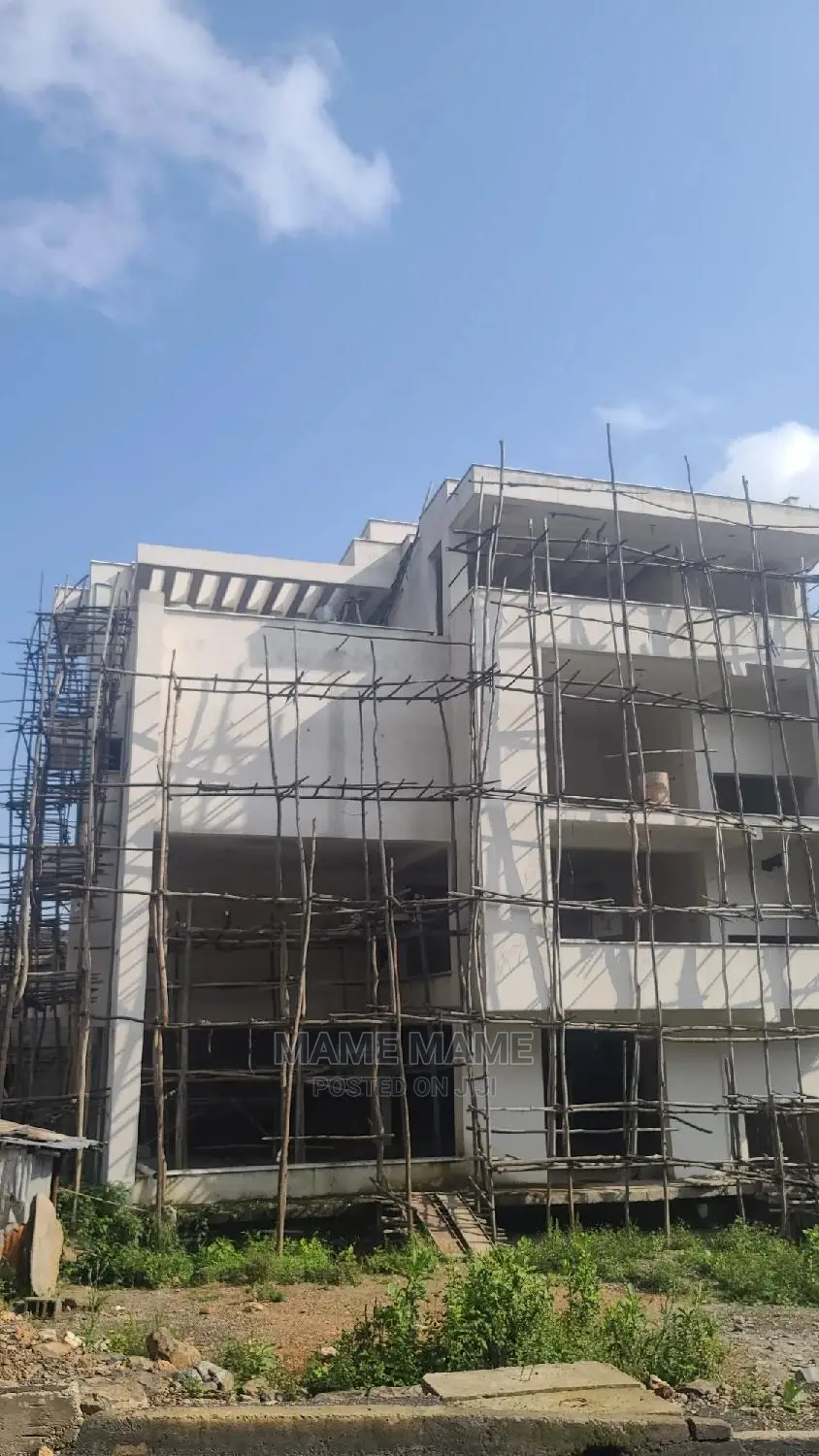 9bdrm Mansion in Cmc, Yeka for sale