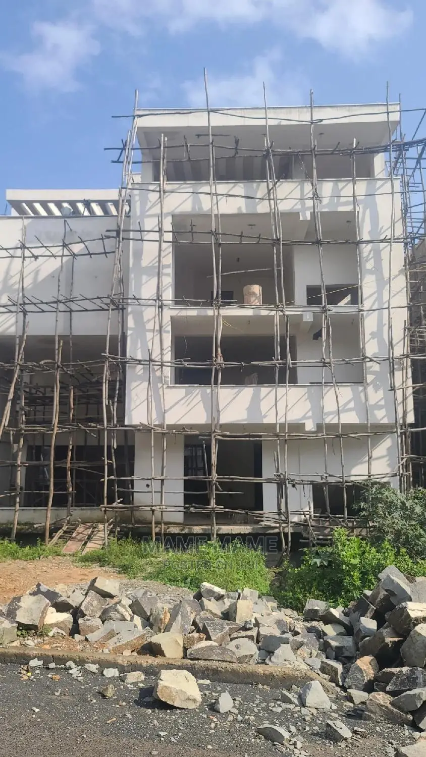 9bdrm Mansion in Cmc, Yeka for sale