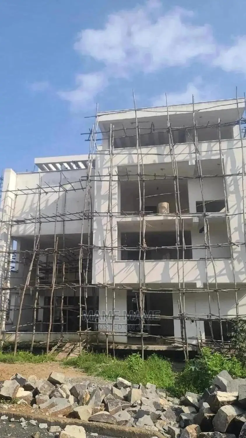 9bdrm Mansion in Cmc, Yeka for sale