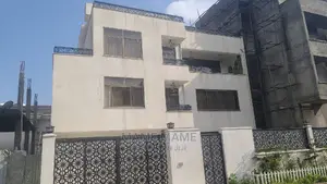 7bdrm Mansion in Cmc, Yeka for sale