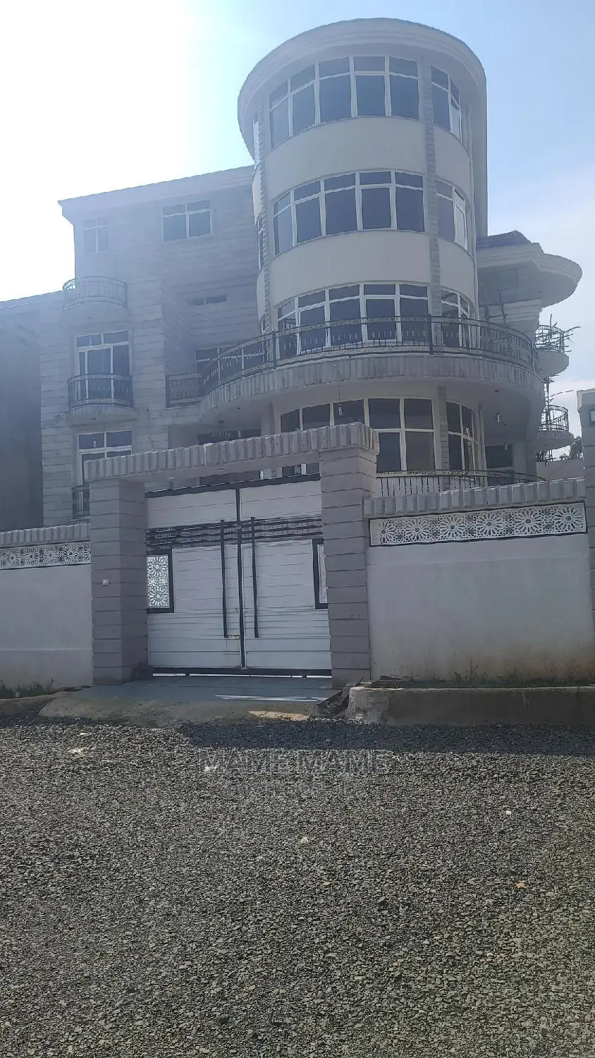 9bdrm Mansion in Cmc, Yeka for sale