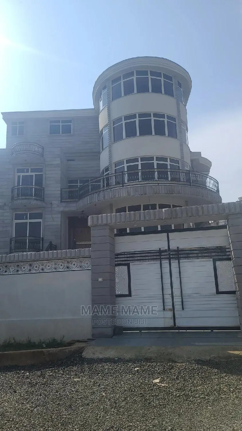 9bdrm Mansion in Cmc, Yeka for sale