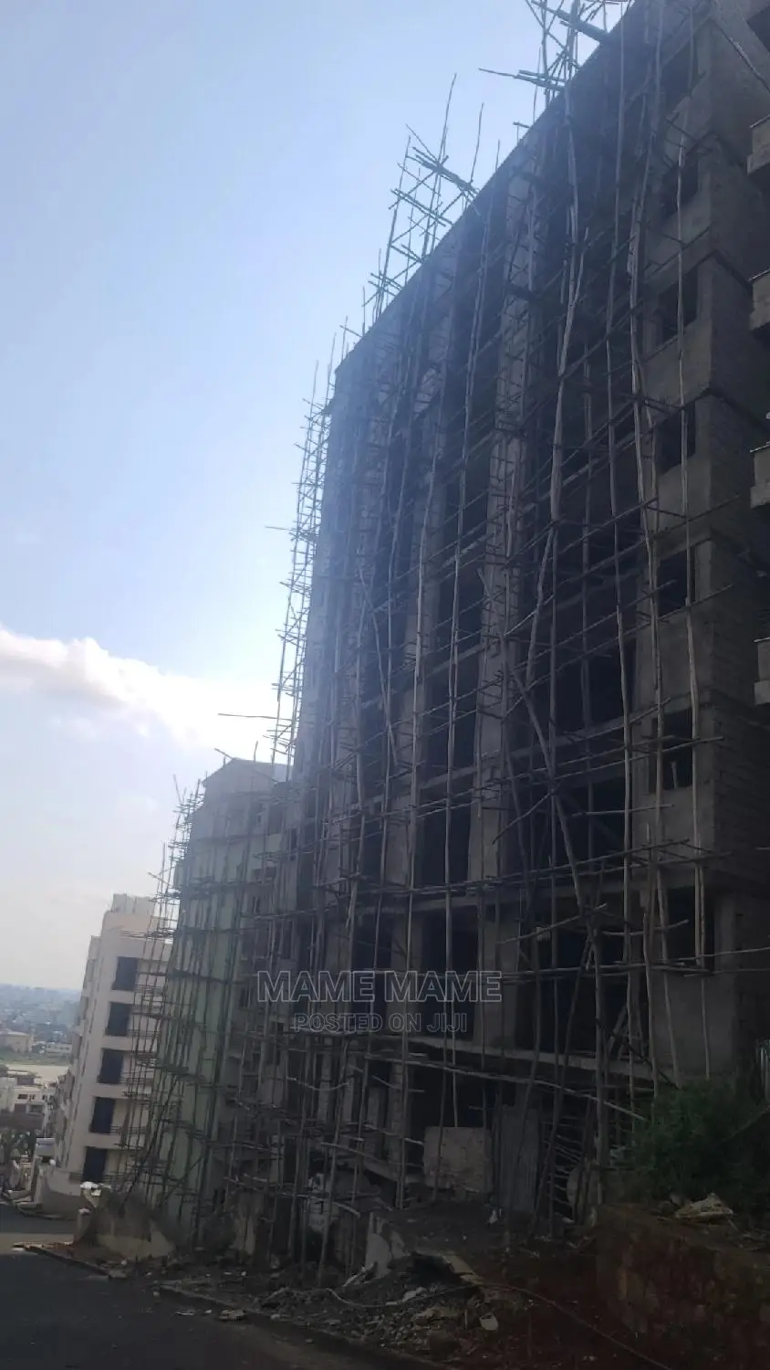 10bdrm Apartment in Cmc, Yeka for sale