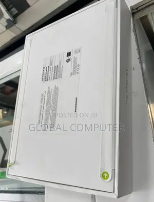 New Laptop Apple MacBook Pro 2022 M2 16GB Apple M2 SSD 16 GB