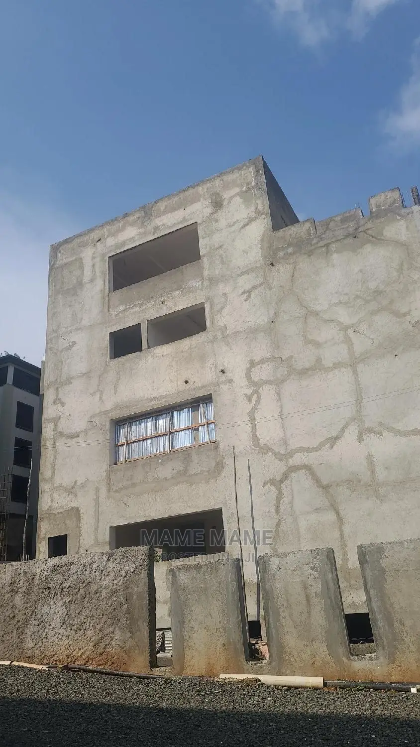 10bdrm House in Cmc, Yeka for sale