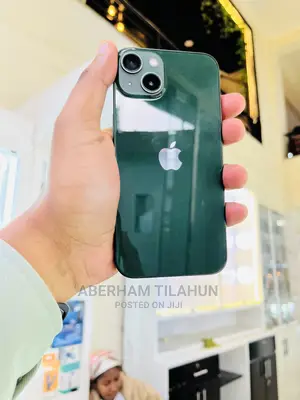 New Apple iPhone 13 128 GB Green