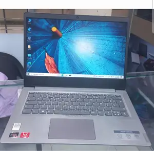 Photo - New Laptop Lenovo Ideapad 3 16GB Intel Core I5 SSD 512GB