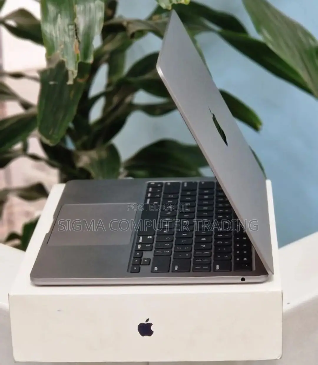 New Laptop Apple MacBook Air 2023 M2 8GB Apple M2 SSD 512GB