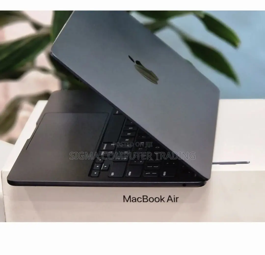 New Laptop Apple MacBook Air 2023 M2 8GB Apple M2 SSD 256GB