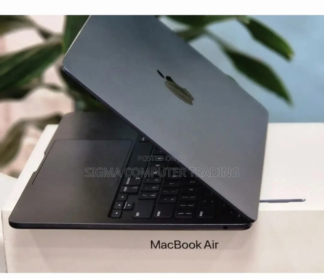 New Laptop Apple MacBook Air 2023 M2 8GB Apple M2 SSD 256GB