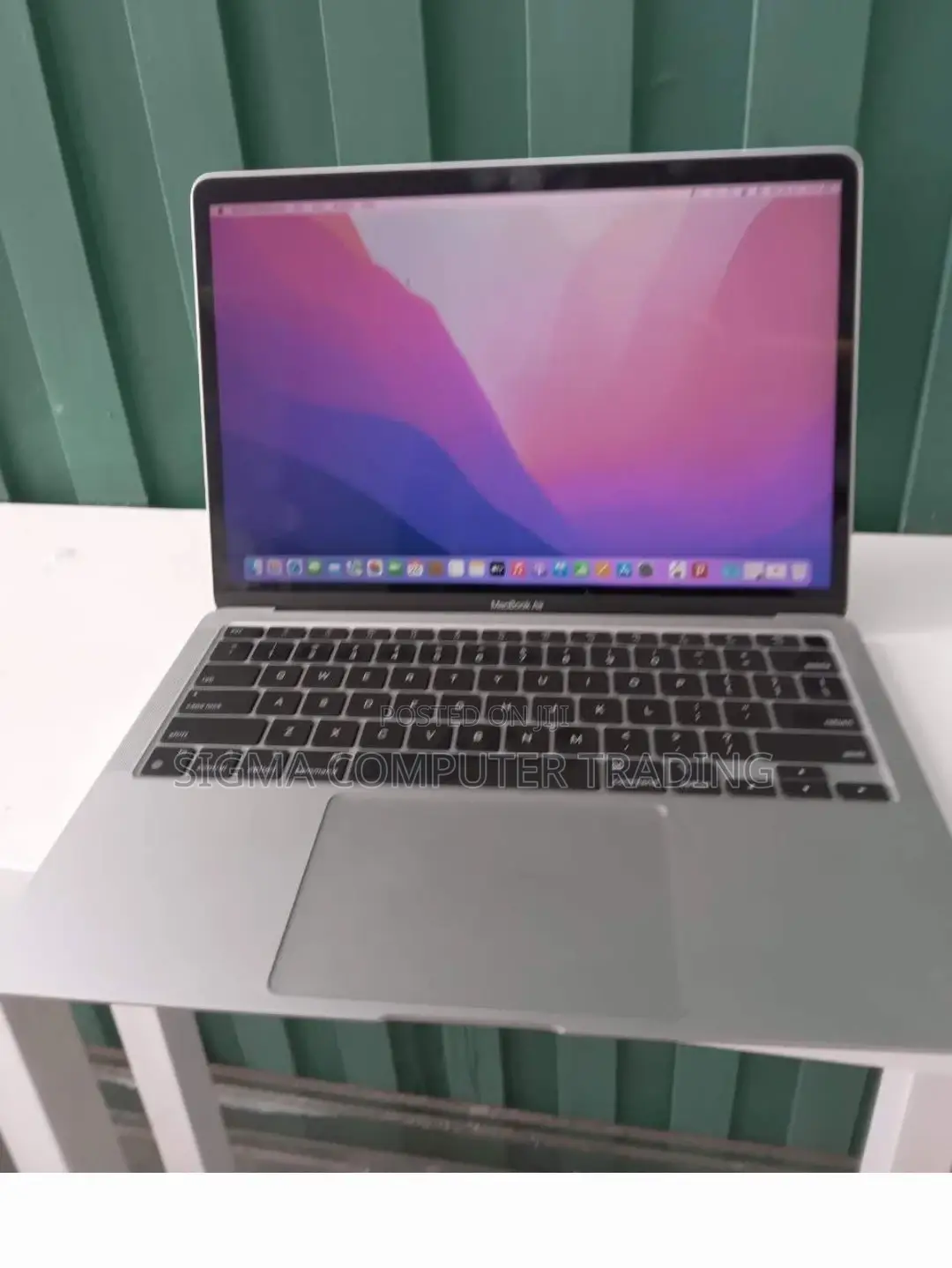 New Laptop Apple MacBook Air 2020 M1 8GB Apple M1 SSD 256GB