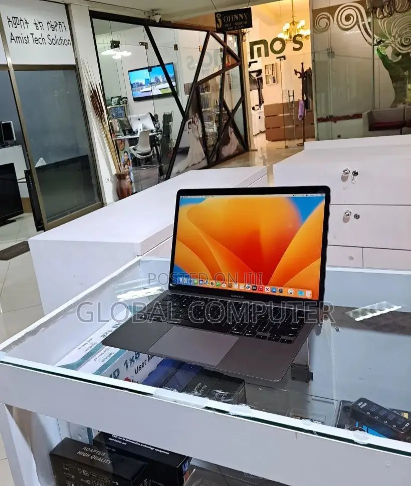 New Laptop Apple MacBook Air 2020 M1 8GB Apple M1 SSD 256GB