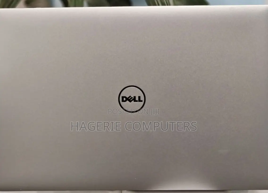 New Laptop Dell XPS 15-9570 8GB Intel Core I5 SSD 1T