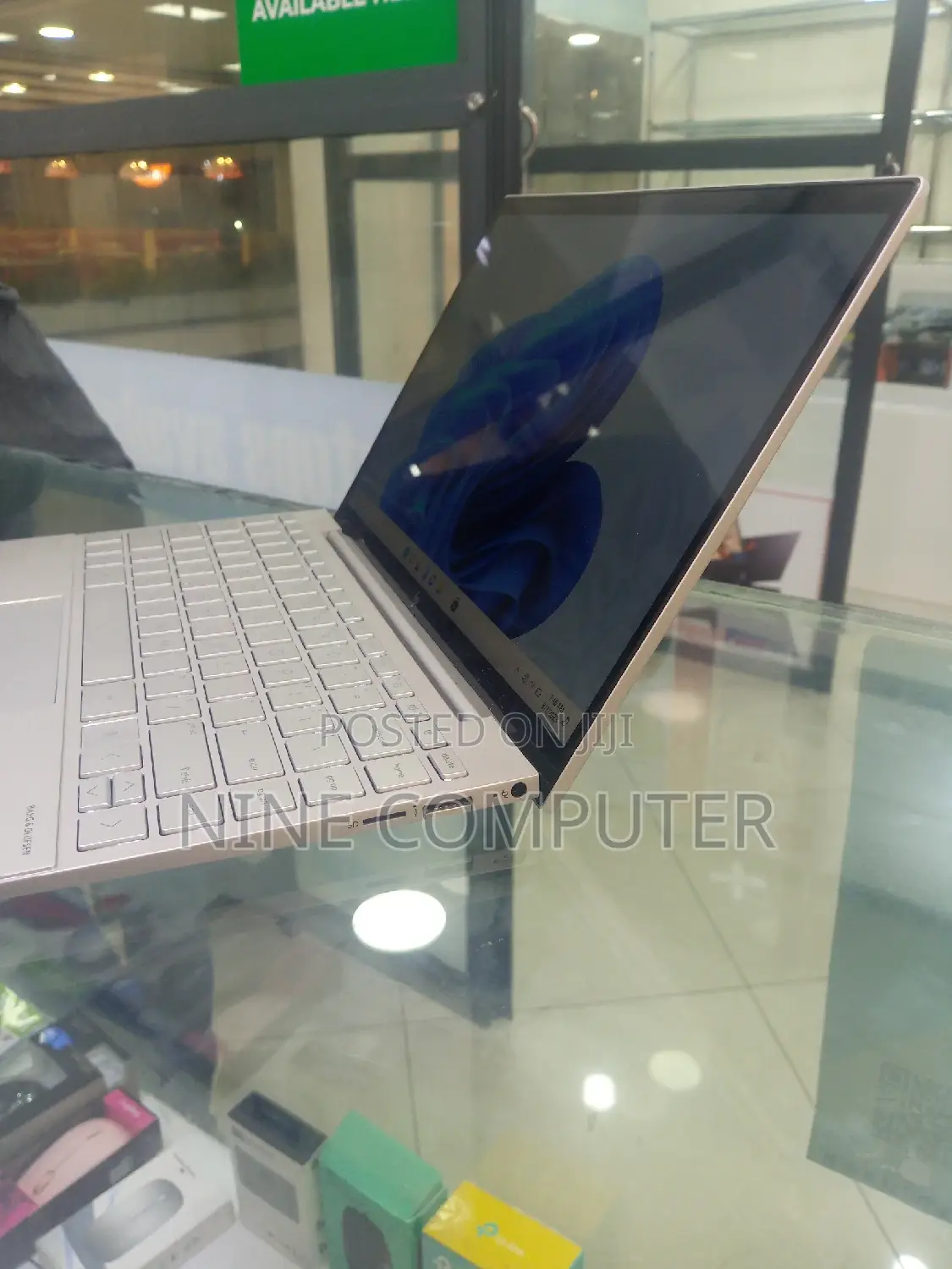 New Laptop HP Envy 14 8GB Intel Core i7 SSD 512GB