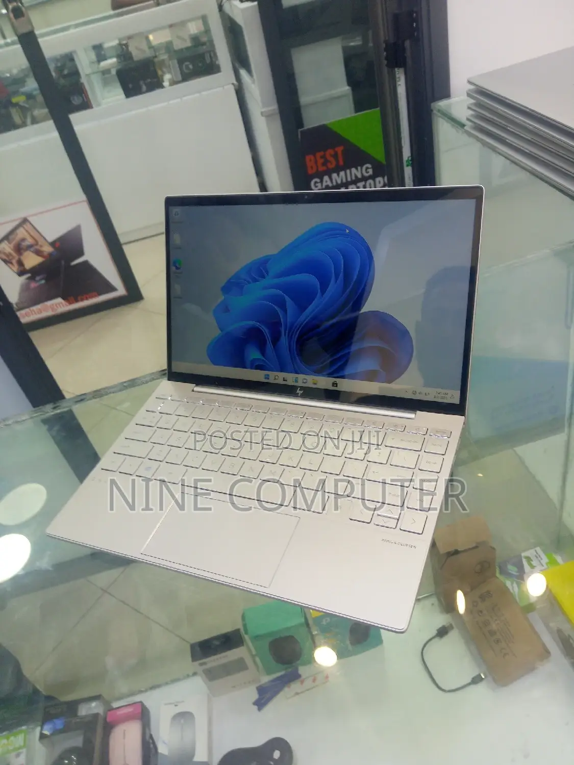 New Laptop HP Envy 14 8GB Intel Core i7 SSD 512GB