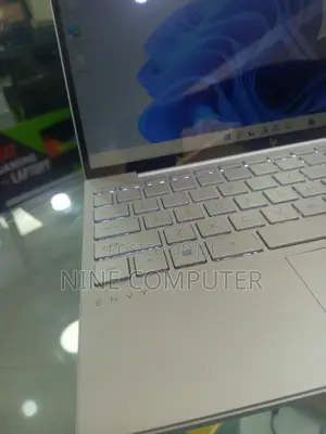 New Laptop HP Envy 14 8GB Intel Core i7 SSD 512GB