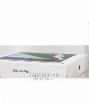 New Laptop Apple MacBook Pro 2022 M2 8GB Intel Core I7 SSD 512GB