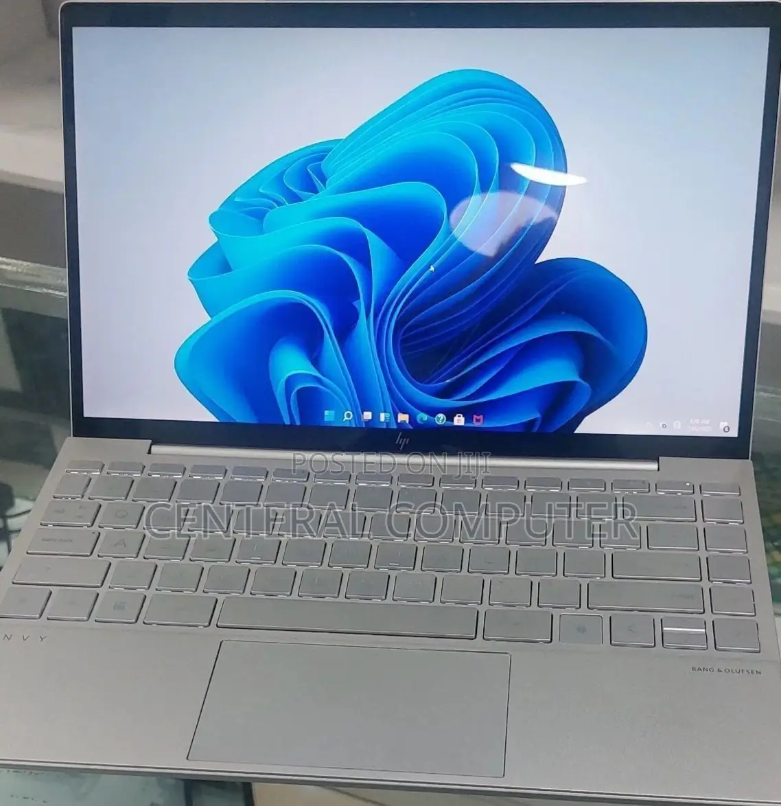 New Laptop HP Envy X360 13z 8GB Intel Core I5 SSD 512GB