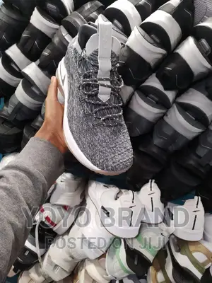 Photo - Original Air Zoom Nike