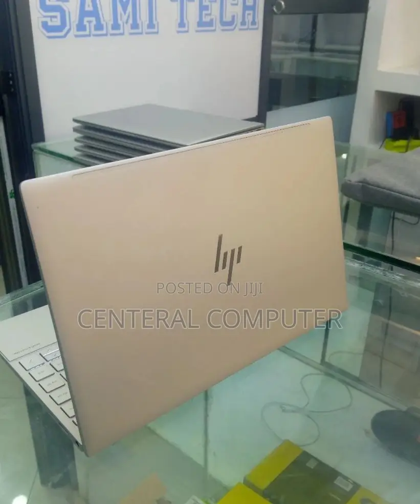 New Laptop HP 8GB Intel Core I7 SSD 512GB
