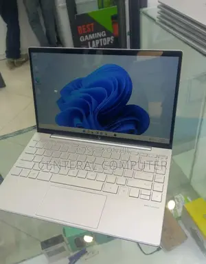 New Laptop HP 8GB Intel Core I7 SSD 512GB