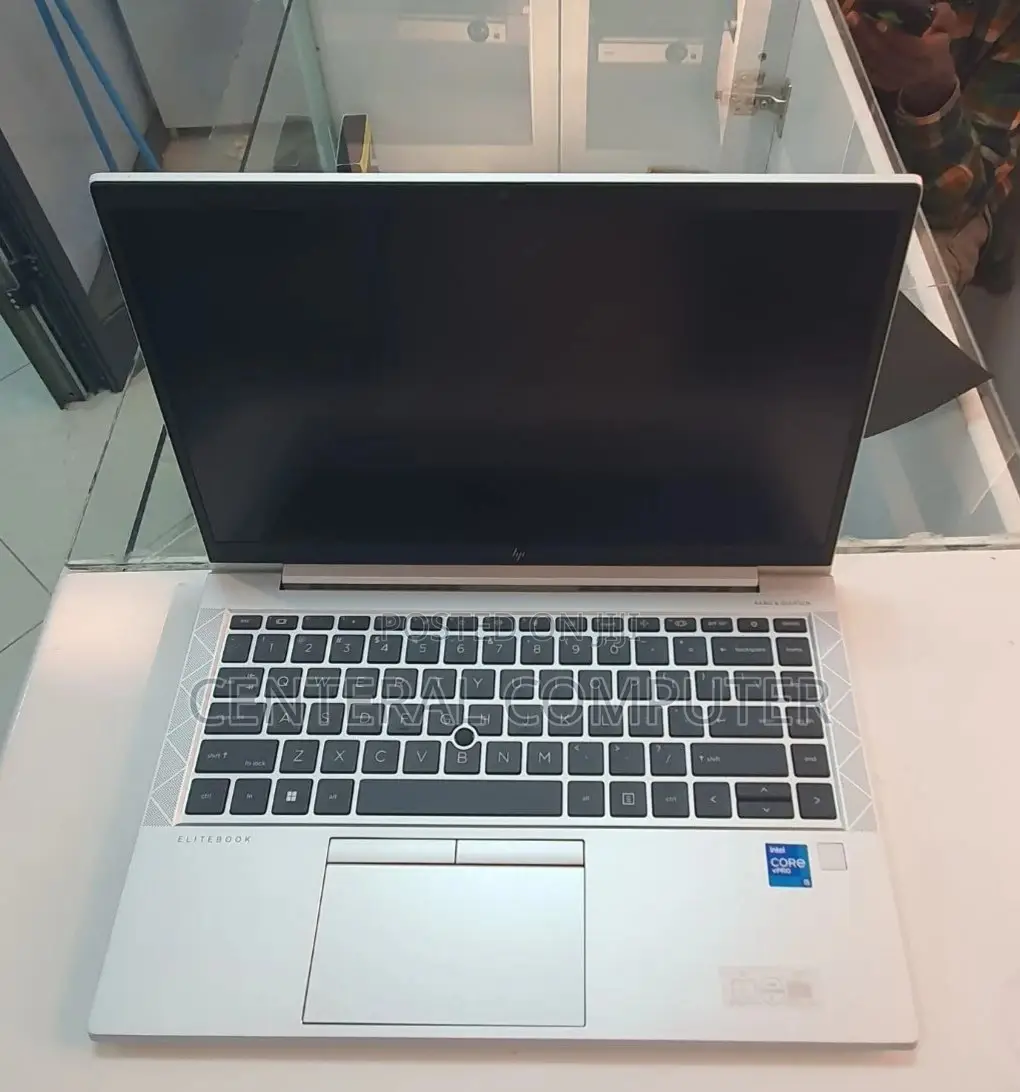 New Laptop HP EliteBook 840 G8 8GB Intel Core I5 SSD 512GB