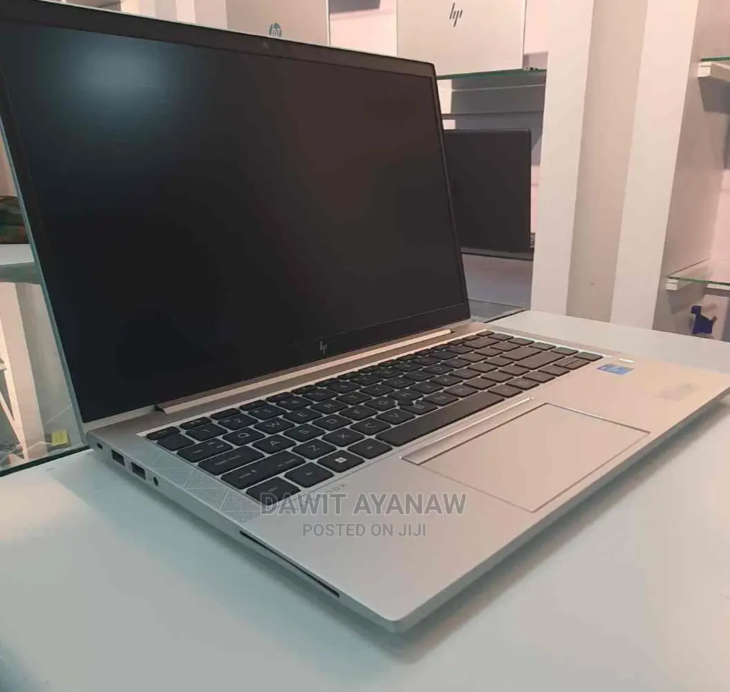 New Laptop HP EliteBook 840 G8 8GB Intel Core I5 SSD 512GB