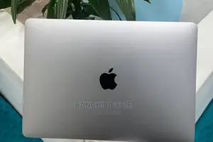 New Laptop Apple MacBook Pro M1 8GB SSD 256GB