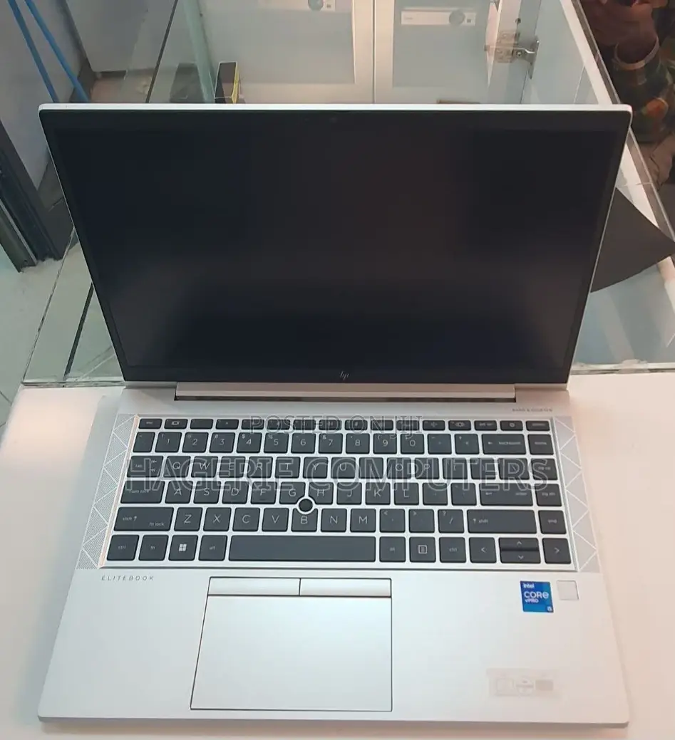 New Laptop HP EliteBook 840 G8 8GB Intel Core I5 SSD 512GB